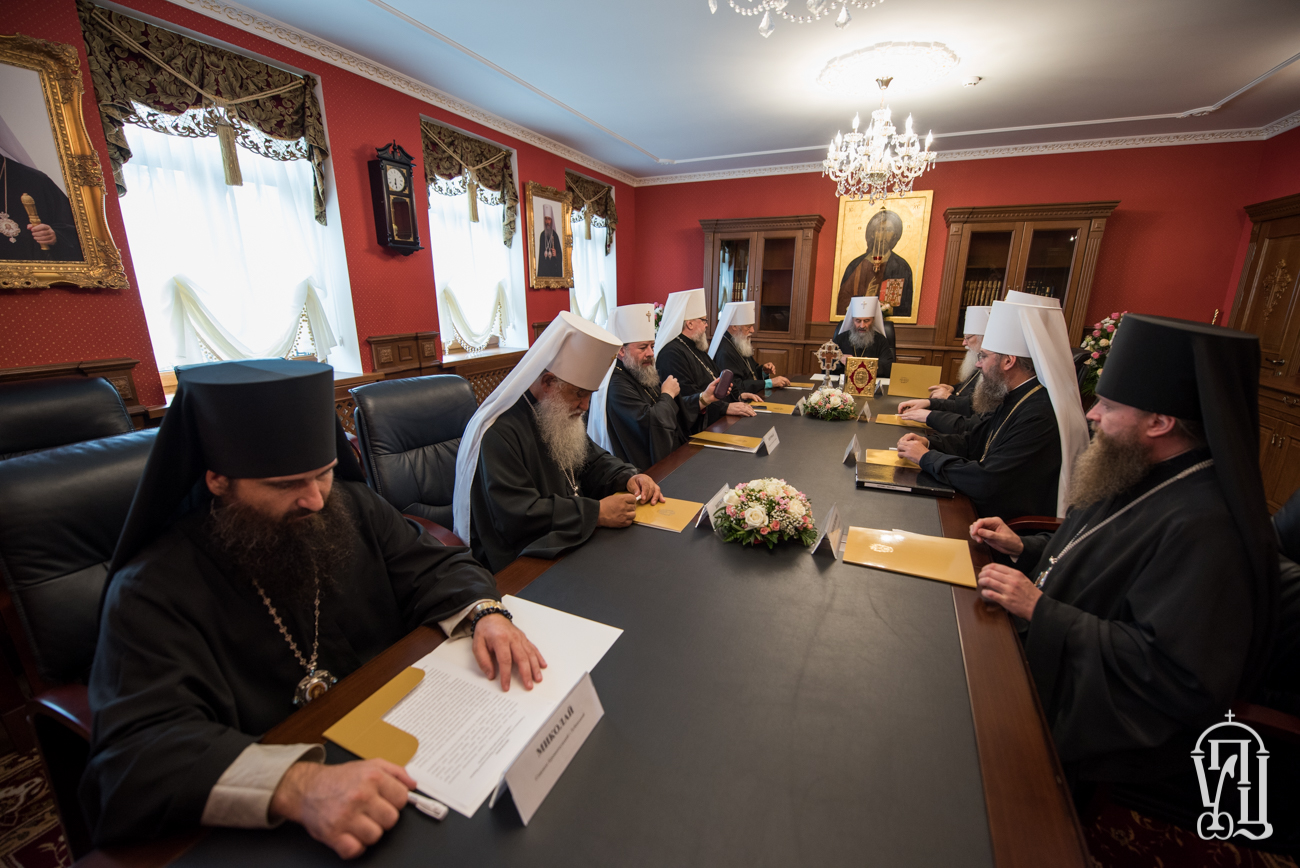 У Києво-Печерській Лаврі розпочалося засідання Священного Синоду УПЦ (МП)