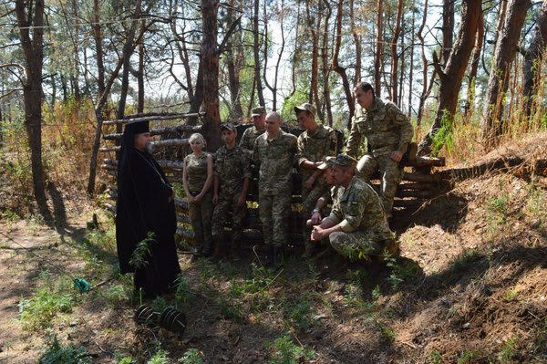 Харківсько-Полтавський архієпископ УАПЦ(о) відвідав військові частини в зоні АТО