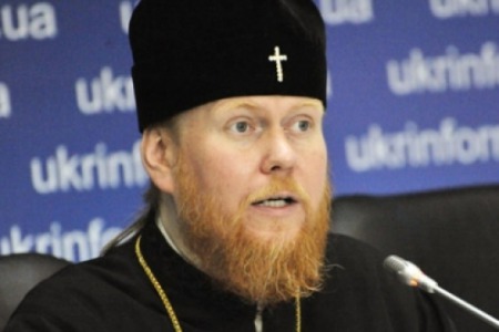 «Неканонічність» не завадила: священнослужителі УПЦ КП та РПЦ провели спільне Богослужіння
